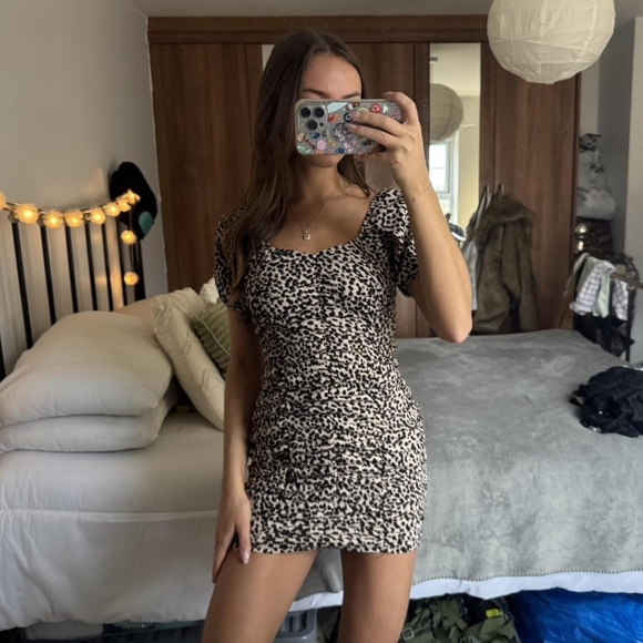 ruched leopard print mini dress - Picture 4 of 5